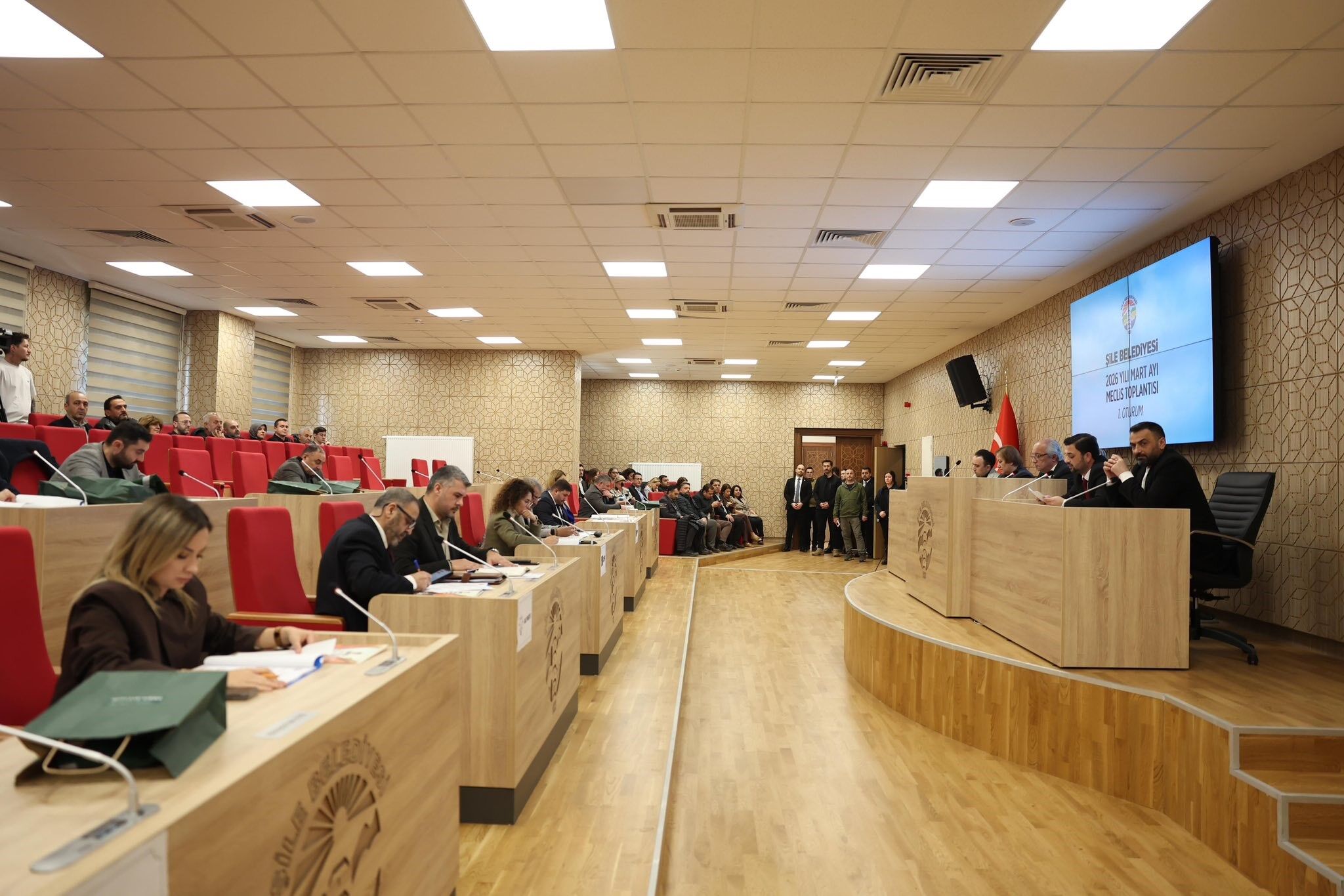 I S T A N B U L S I L E B E L E D I Y E M E C L I S I N D E B A 1196058 355627